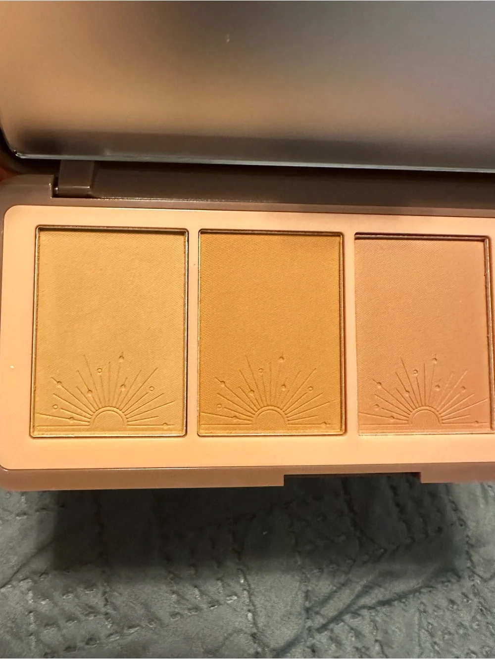 Pinky B Beauty Hot Commodity Bronzer Palette
